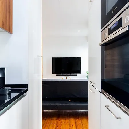 Apartment 1 Bedroom With Ac Fiber Optic Internet Апартаменти Лісабон