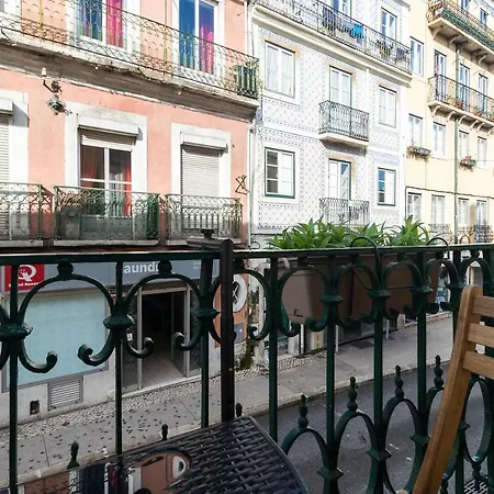 Great Pad In Alcantara Apartment *