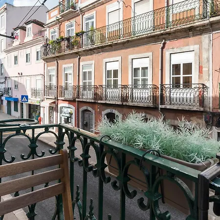 Great Pad In Alcantara Lisbon